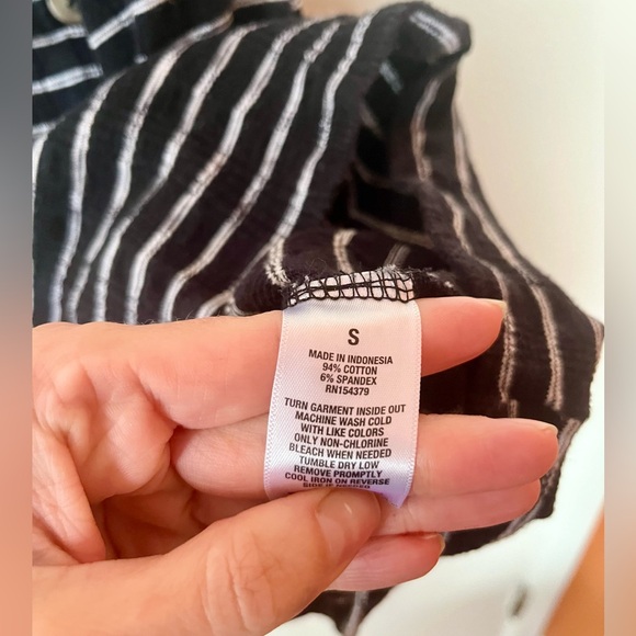 Aeropostale Black and White Striped Button-Front Bodycon Dress, Size Small - Picture 3 of 9